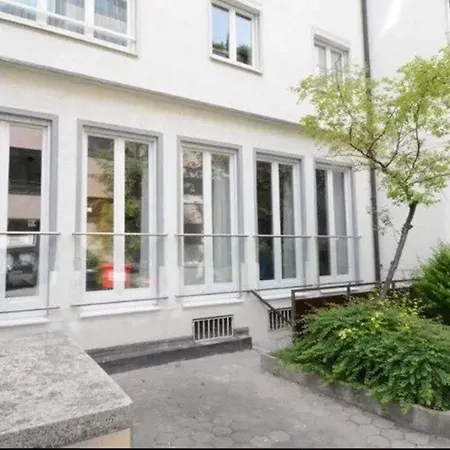 Stylische In Lage München